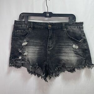 🐄 black denim Daisy Dukes jean shorts
